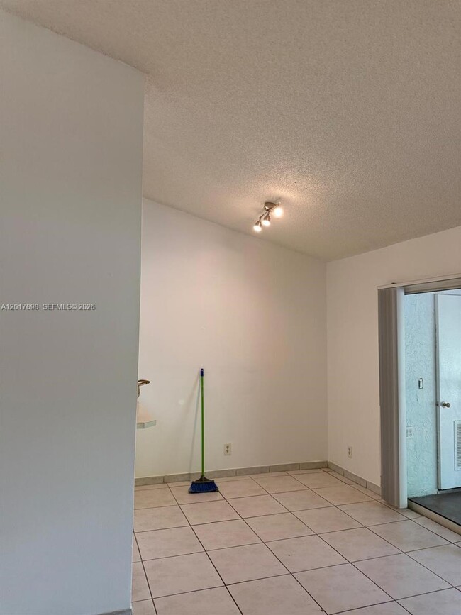 Photo - 14150 SW 93rd Ln Unit 14150