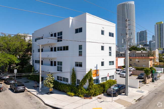 Building Photo - Casa Mariana