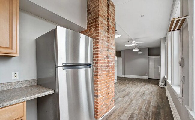 Photo - 23 Bedford Square Unit 4