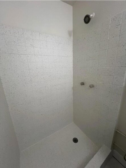 Photo - 31 NE 56th St