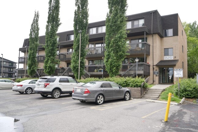 Photo - 3519-3519 49 St NW