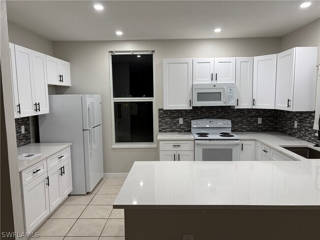 Photo - 4281 22nd Ave SW Unidad 80