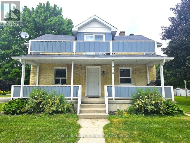 Photo - 278 Egremont St N
