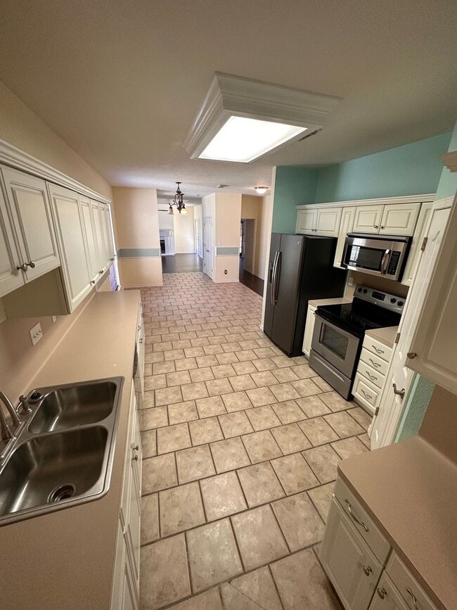 Photo - 115 Suncrest