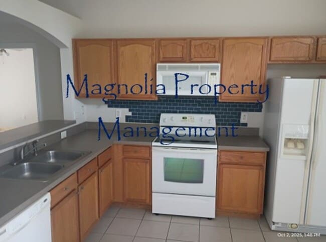 Photo - Tavares Lake Saunders Pointe