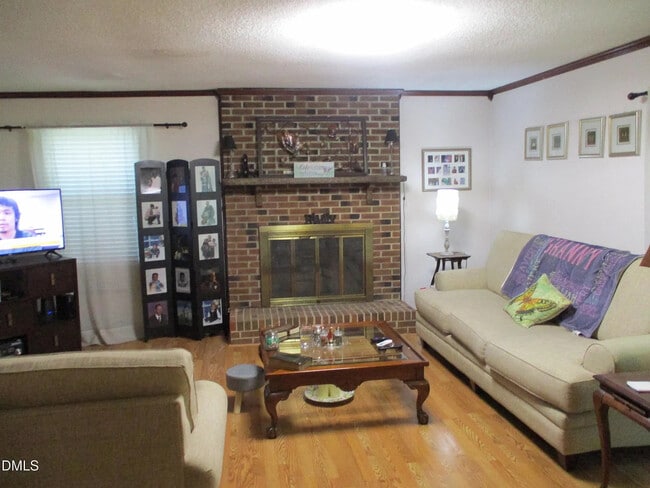 Photo - Room in House on Ravel St