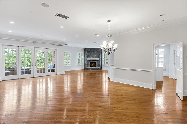 Photo - 3657 Peachtree Rd NE