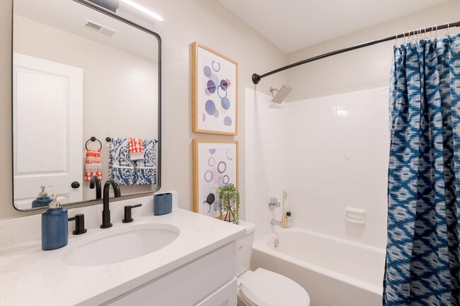 Saddle Ridge Apartments