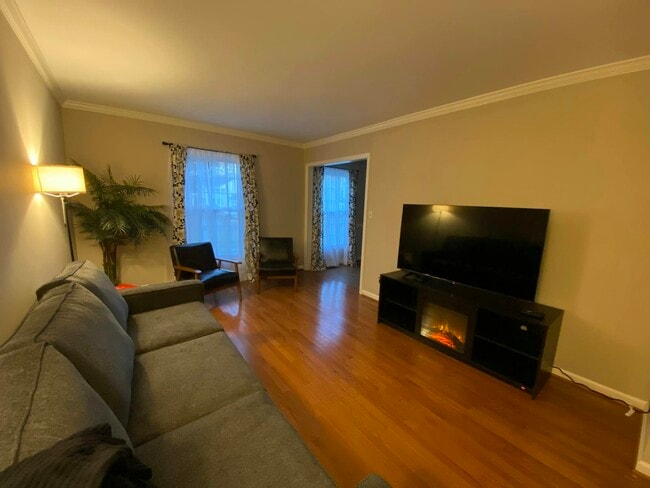 Photo - 557 Tiffany Ct