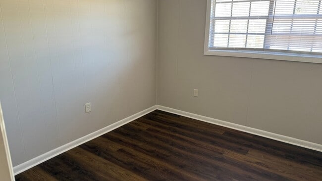 Photo - WINTER MOVE-IN SPECIAL: $500 OFF 1st MONTH'S RENT!**