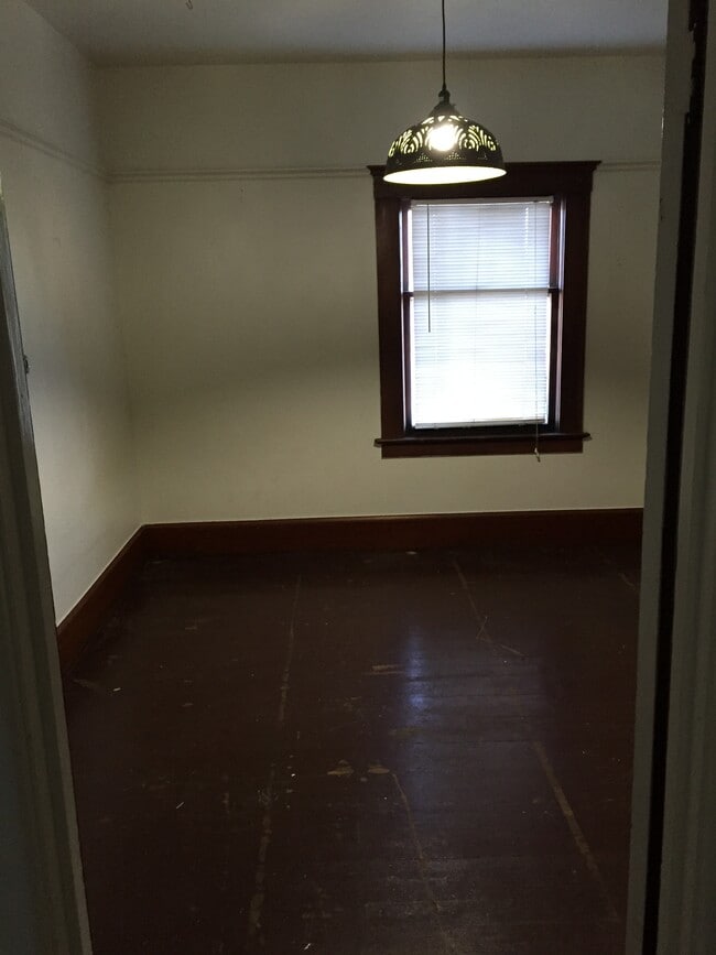 Building Photo - 816 Alameda Street Unit Room