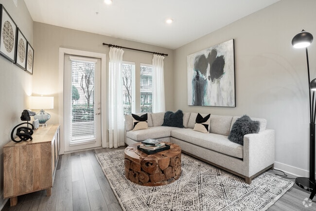 1BR, 1BA - 813SF - Living Room
