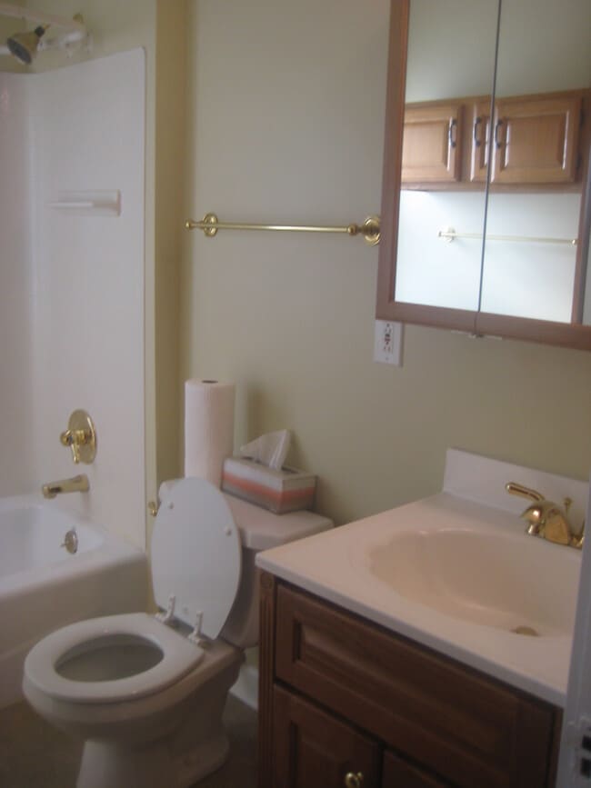 Photo - 2584 Kendall Rd
