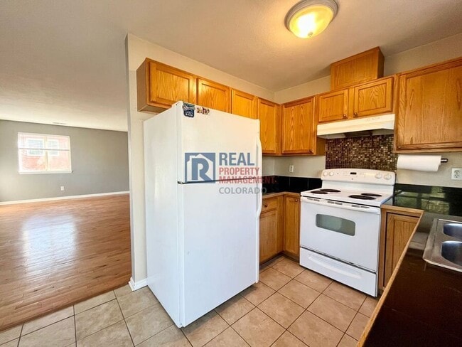 Photo - 1461 Holly St