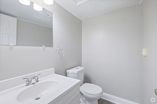 2BR, 1.5BA - 950SF - Powder Room