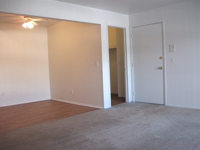 Photo - Pine Lake Apartments