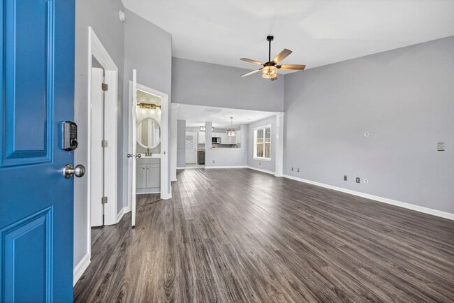 Photo - BEAUTIFULLY RENOVATED TWO BEDROOM IN CHAPIN