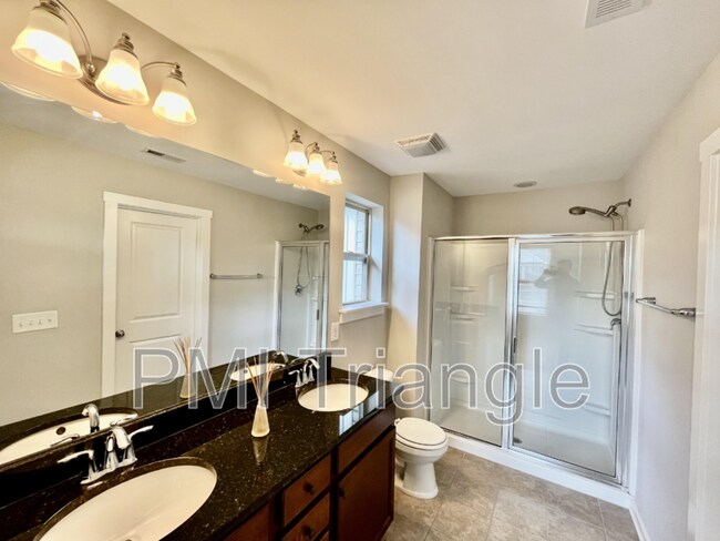 Photo - 412 Shakespeare Dr