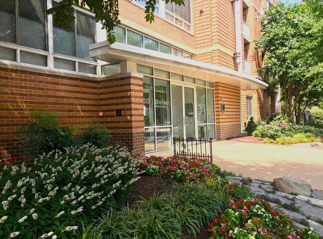 Photo - Charming 1 BR/1 BA Condo in Southwest Wate...