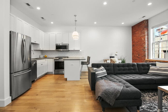 Photo - 191 Summer St Unit 3