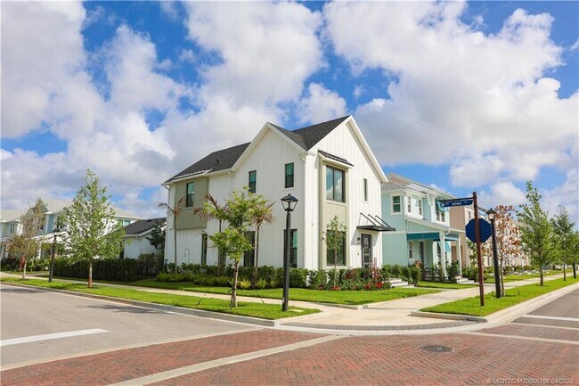 Photo - 950 SW Pr Ave