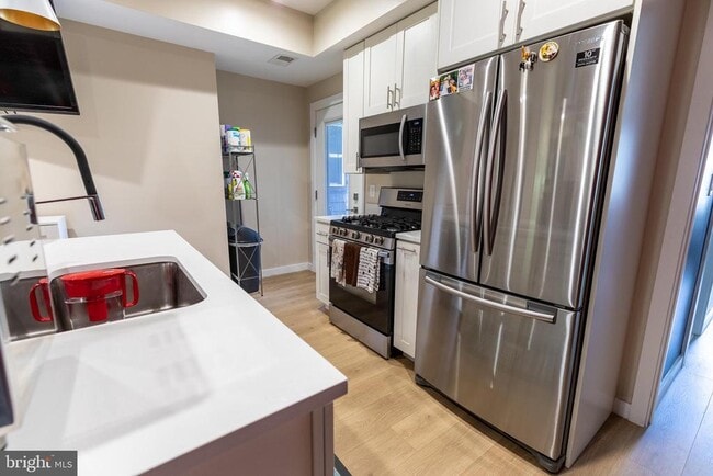 Photo - 839 19th St NE Unit 3
