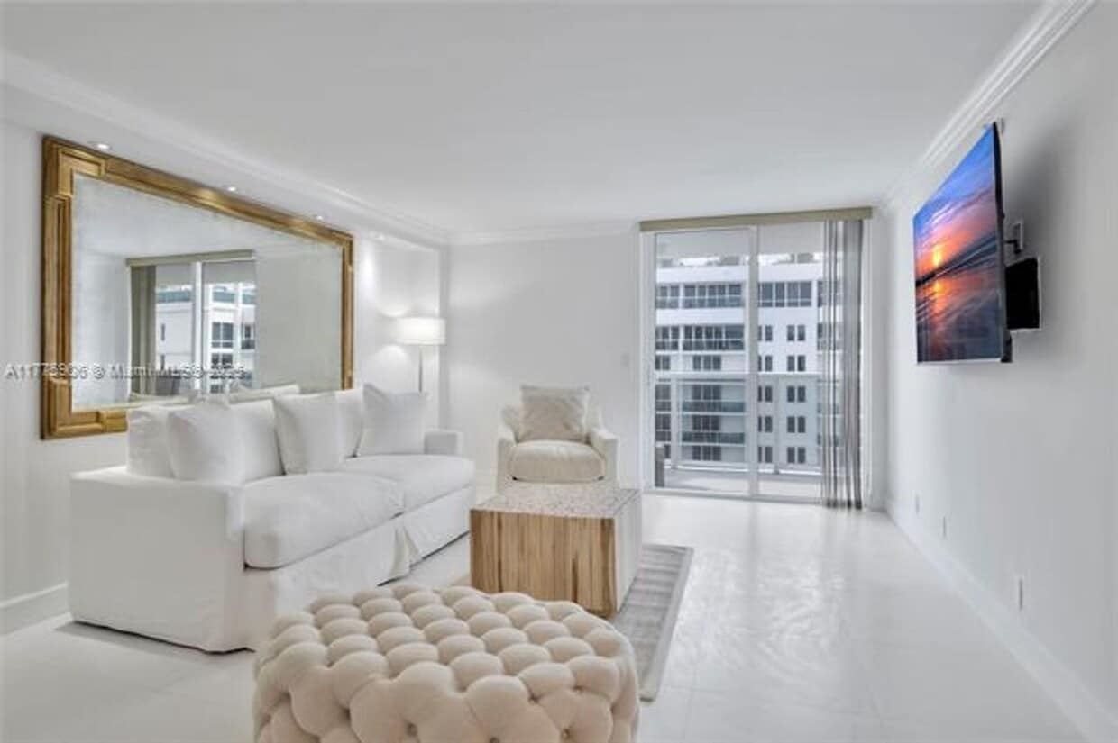 Photo - 2401 Collins Ave appt 1805 (A11775906)