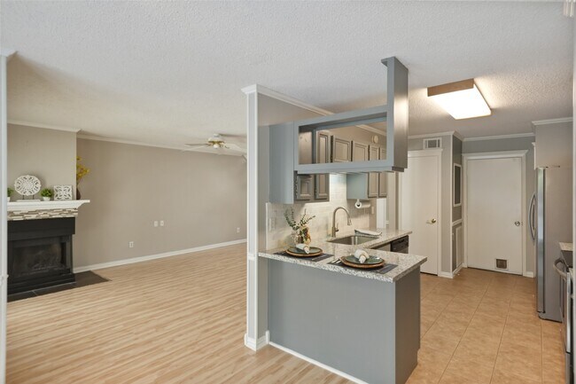 Photo - 3311 Golden Trails Dr Unidad 505