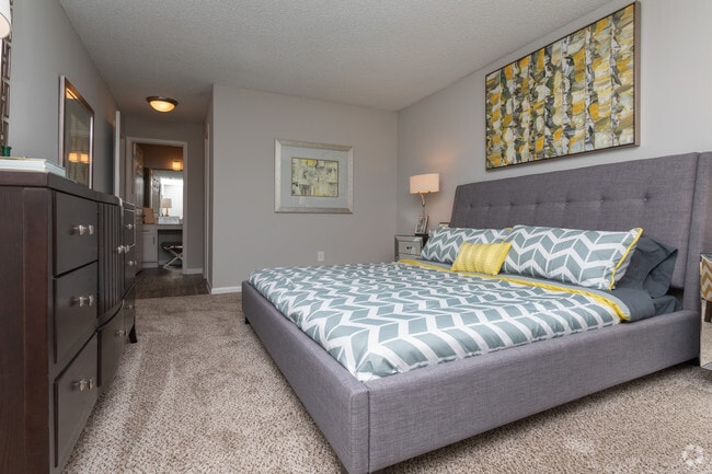 2BR, 2BA - 1222SF - Spalding Bridge