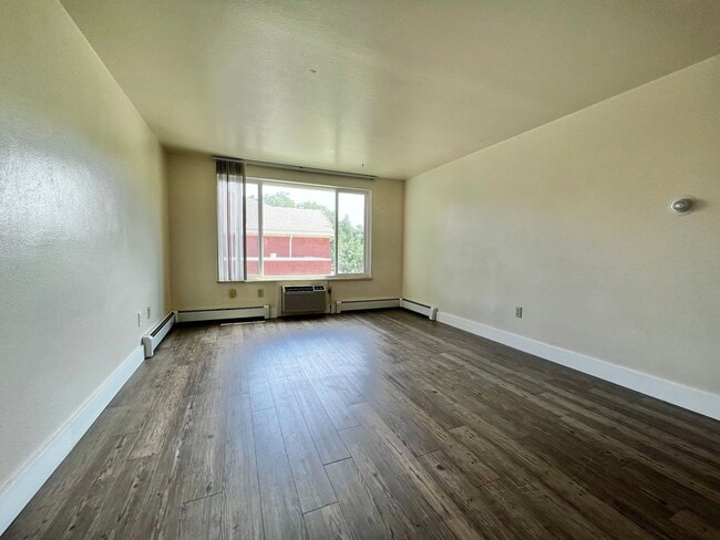 Photo - Mathews634 (KC-JF-NB) Unit C8