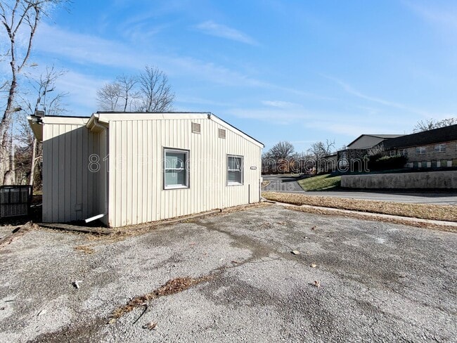 Photo - 4802 Locust Ave