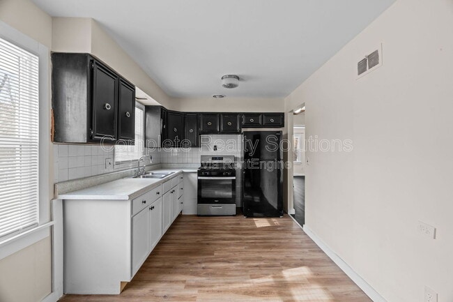 Photo - 7486 Castro Dr