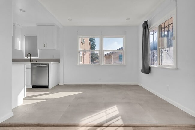 Photo - 1155 W Exposition Blvd Unit Studio- C