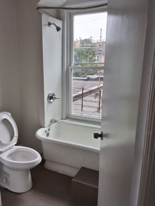 Photo - 125 W Sidney Ave Unit Apt 4