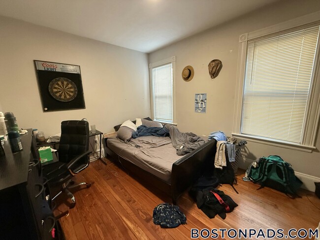 108 Buttonwood St Unidad 2