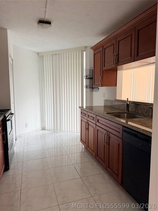 Photo - 3100 N Pine Island Rd Unit 310