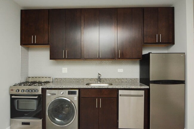 Photo - 533 W Belden Ave Unidad 301B
