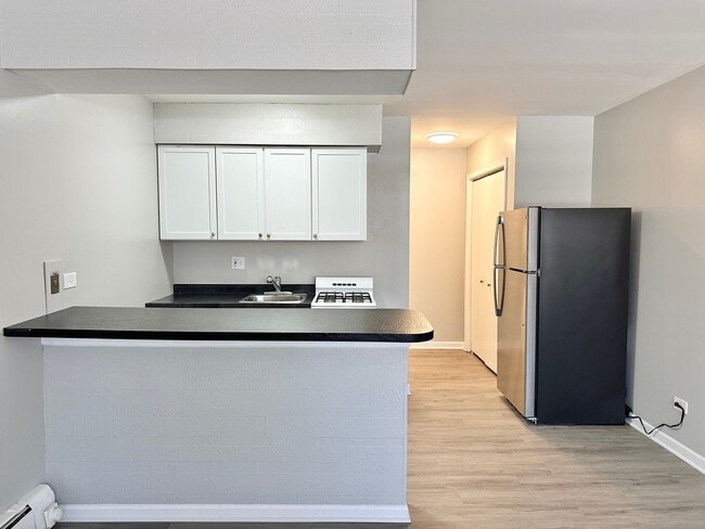 Photo - 1940 Mark Ave Unit 15