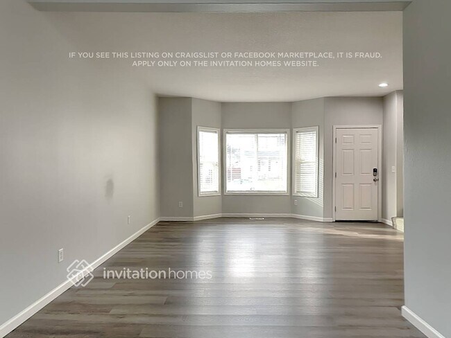 Photo - 3328 Kona St NE