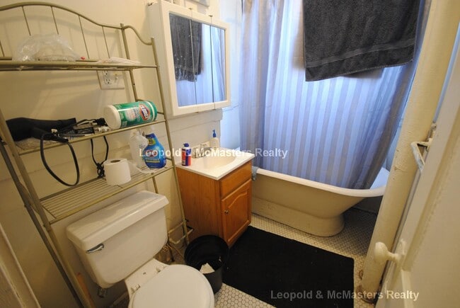Photo - 1175 Boylston St