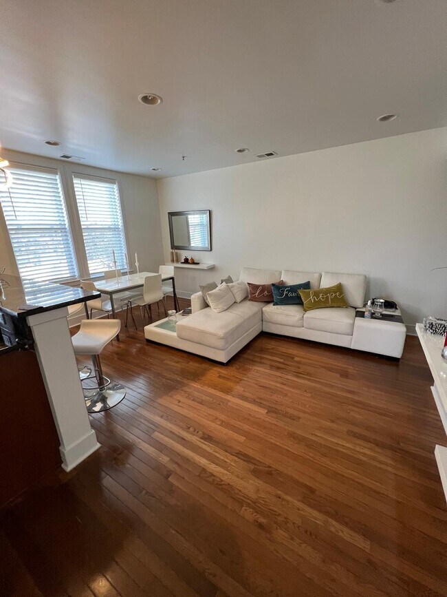 Photo - 1352 Longfellow St NW