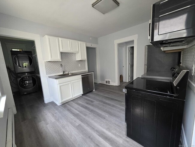 Photo - 106 Butler St