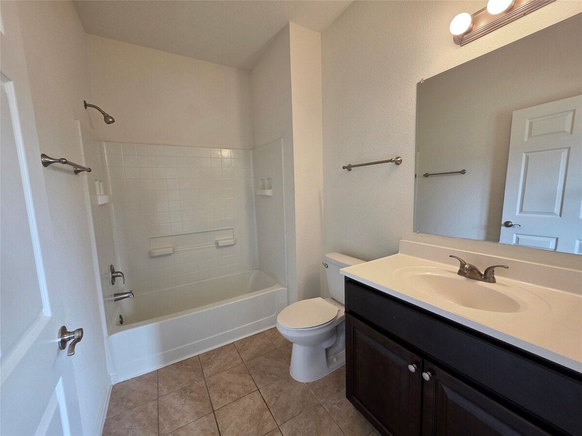 Photo - 6119 Lacey Oak Dr