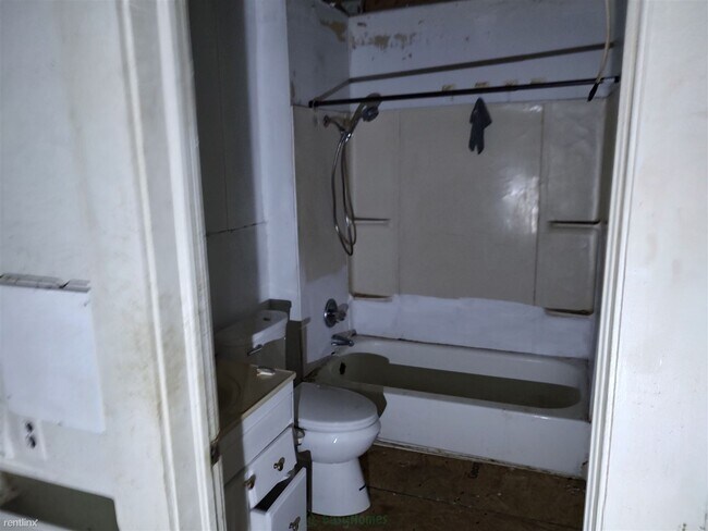 Photo - 3 br, 1 bath House - 732 Thomas Street