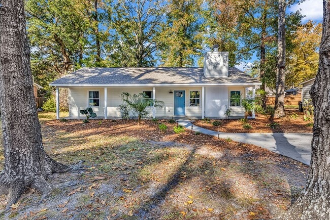 Building Photo - 2408 Causey Dr