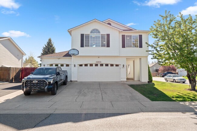 4 bedroom 3 bath home with 3 car garage in... - 4 bedroom 3 bath home with 3 car garage in...