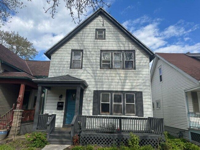 2146 S Aldrich St Unidad NG Aldrich Lower Unit