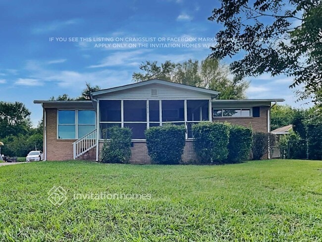 Building Photo - 2418 Senior Dr Rental