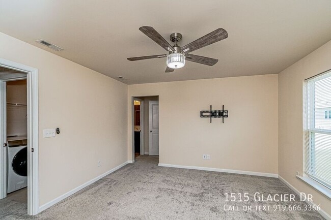 Photo - 1515 Glacier Dr