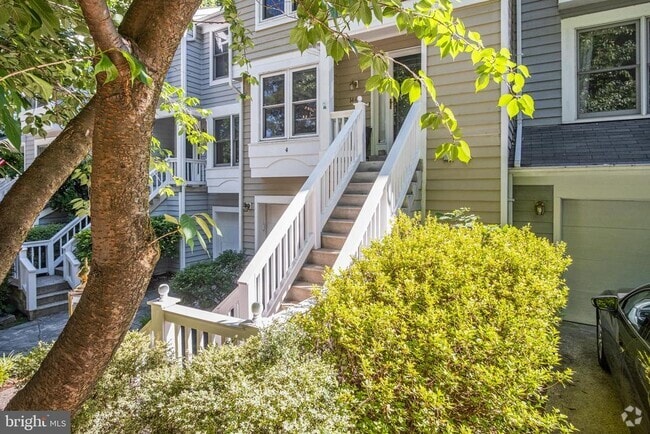 Building Photo - 1447 Newport Spring Ct Rental